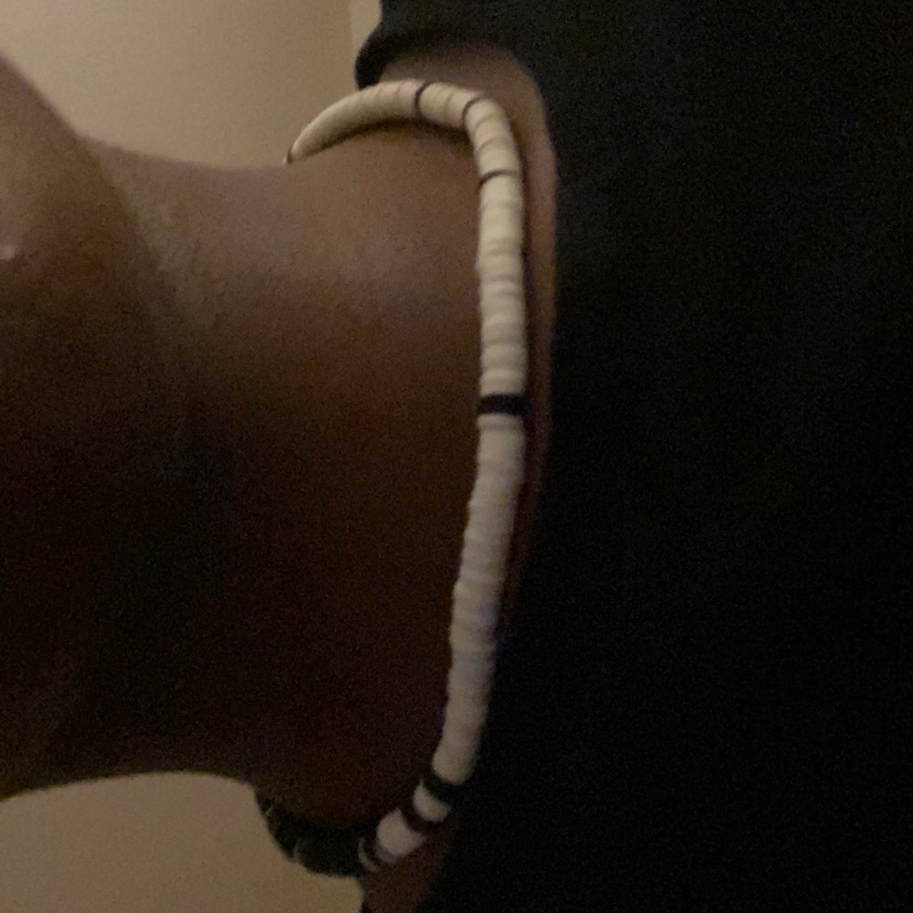 obx black and white necklace